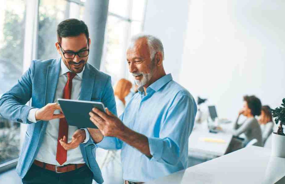 L'équipe des ressources humaines qui participent à la transformation numérique dans l'entreprise.
